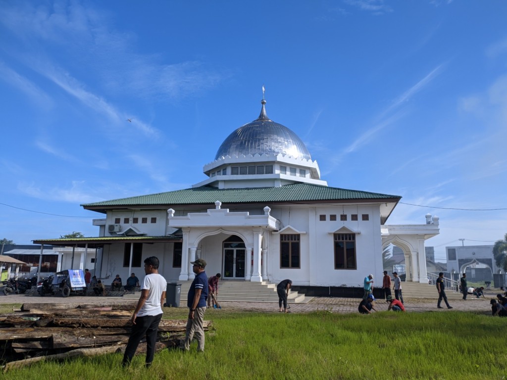 Masjid Babussalam Gampong Lampaseh Aceh.